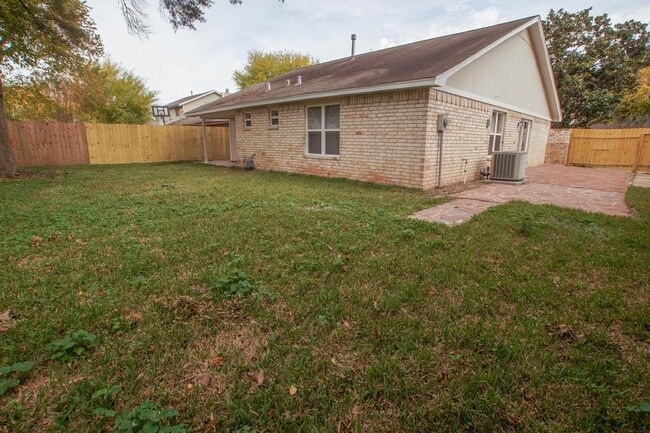 Building Photo - 4131 Lufborough Dr