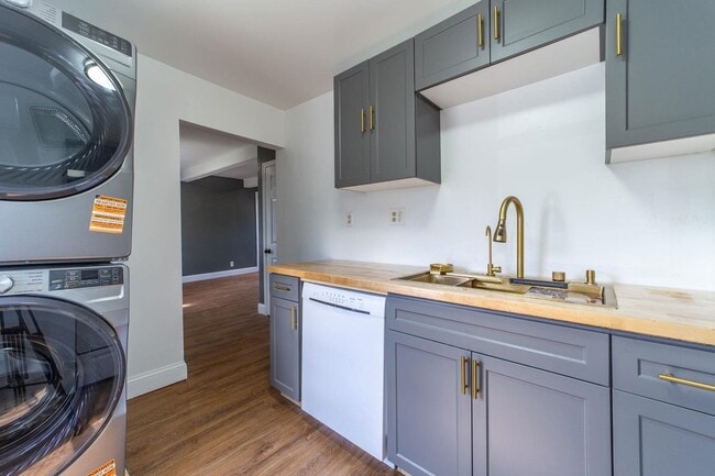 Building Photo - 14 Winter St