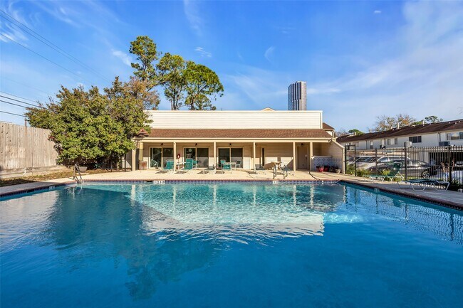 Building Photo - 2086 Augusta Dr