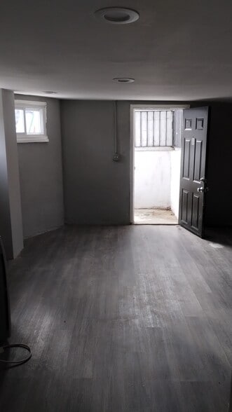 Building Photo - 3107 Evergreen Ave