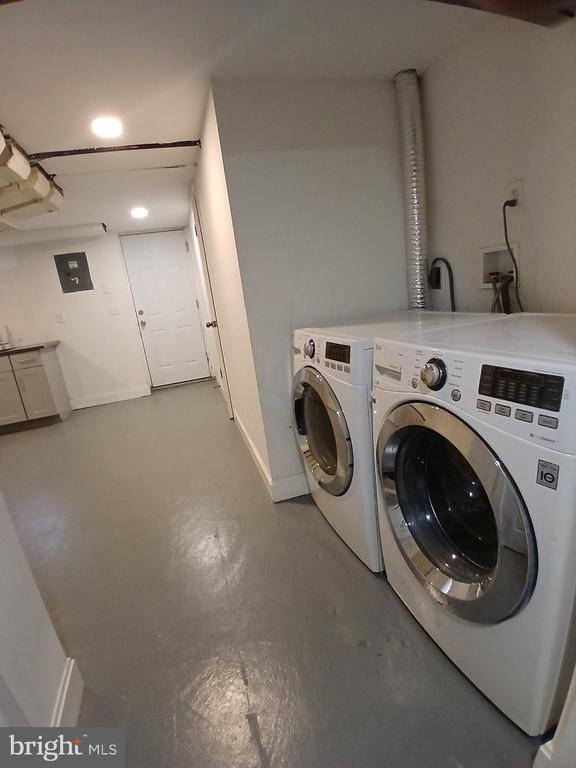 Building Photo - 2707 Edison Hwy