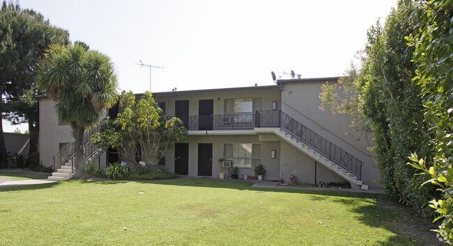 Primary Photo - 2037 E Wilshire Ave