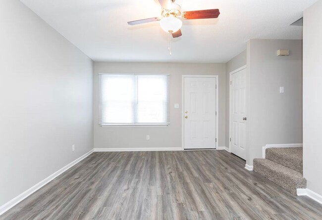 Building Photo - Beautifully Renovated 2 Bedroom Townhomes ...