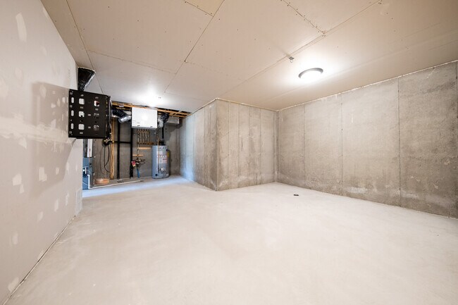 Building Photo - 9352 Wilderness Cove