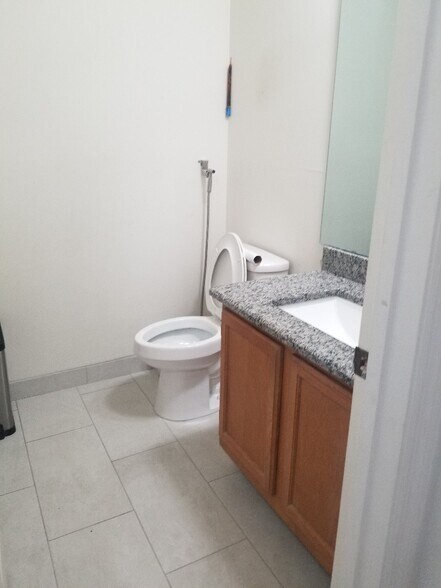 Building Photo - 8207 Olympia Ct