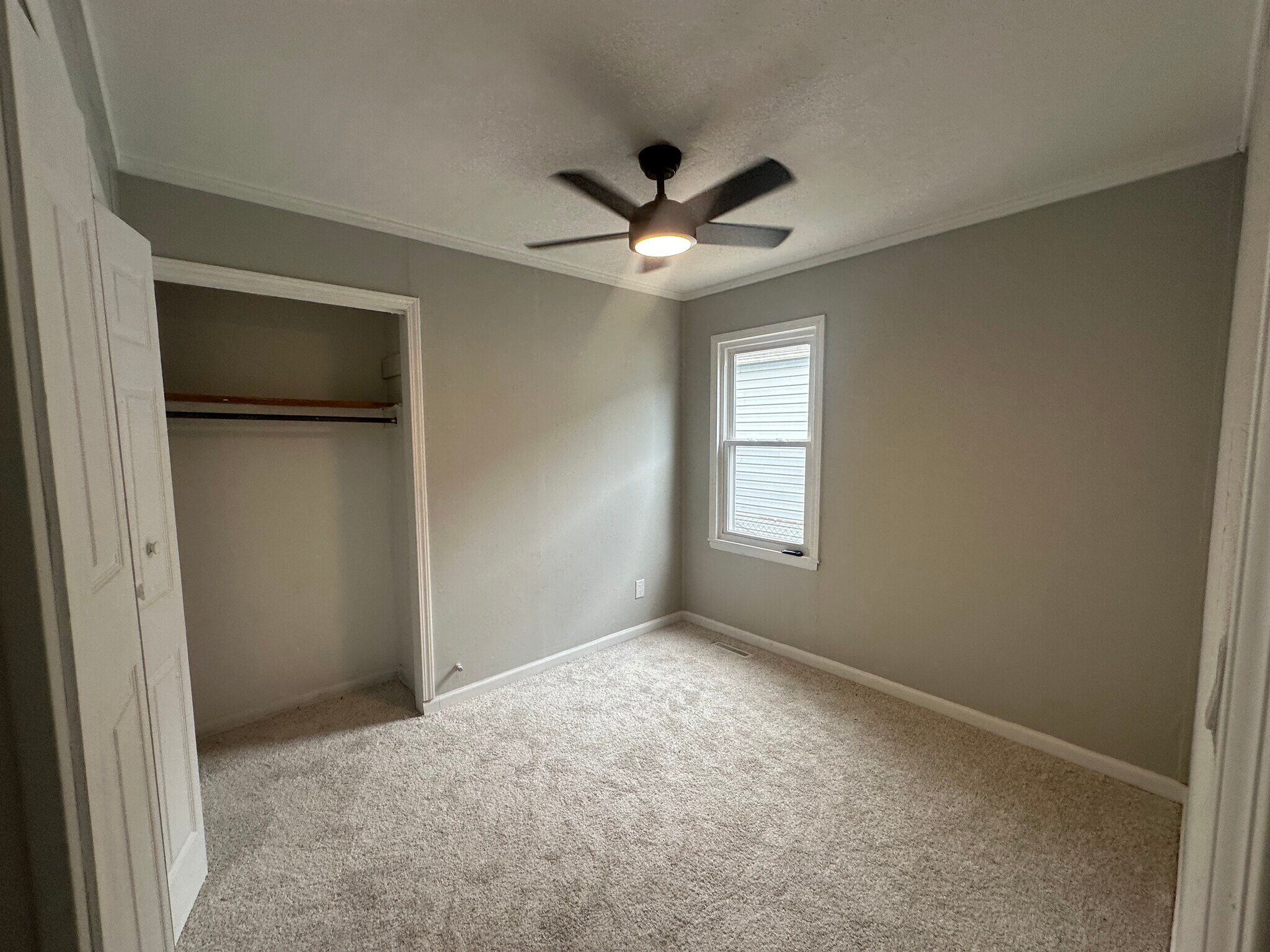 2nd Bedroom ( 2 Closets)0 - 410 Abney St