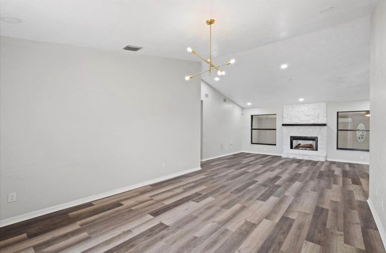 Building Photo - 2024 SW Monterrey Ln