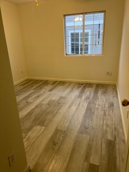 Building Photo - 21580 Stoll Pl