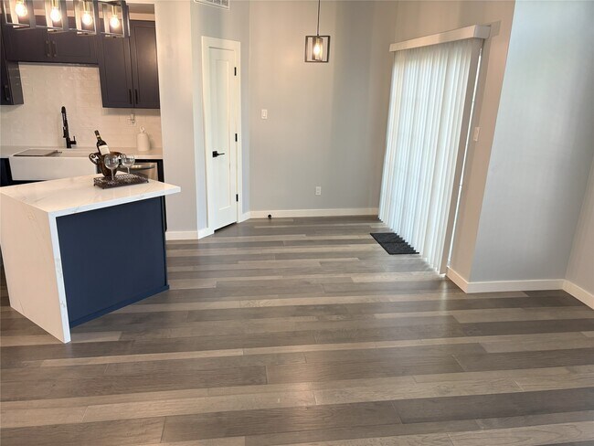 Building Photo - 111 Dunbar Estates Dr