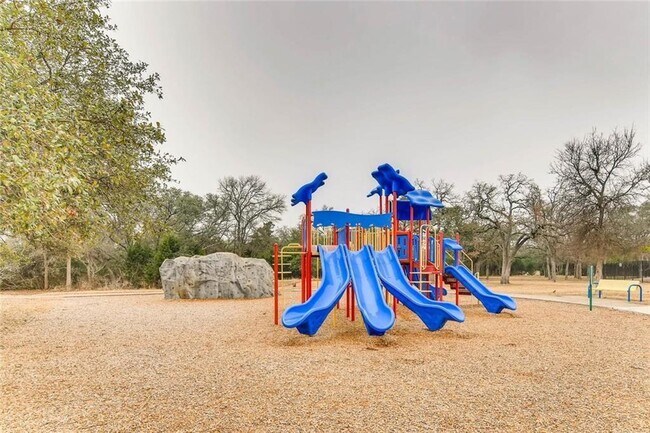 Building Photo - 2416 Ericanna Ln