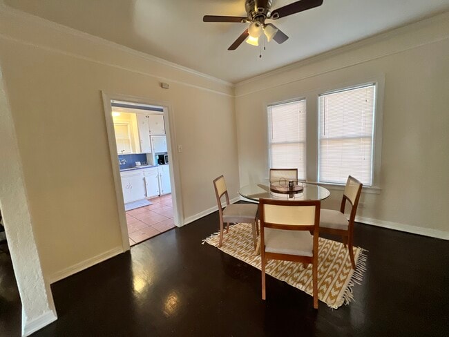 Dining room - 417 Club Dr