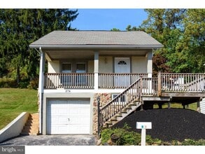 Building Photo - 374 Dehaven St
