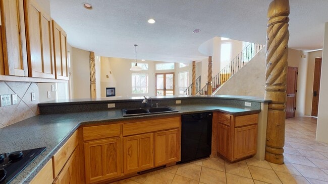 Building Photo - 12609 Sandia Ridge Pl NE