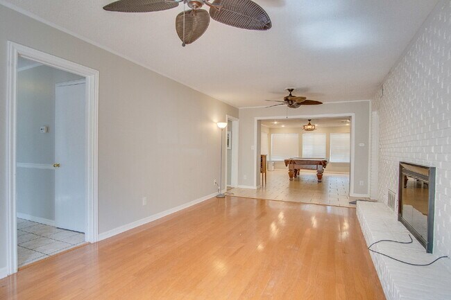 Building Photo - Pool Home with Office, Two Primary Suites ...