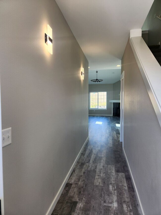 Building Photo - n625