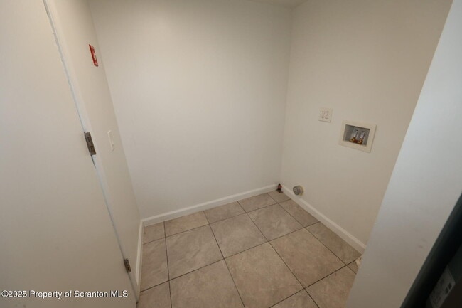 Building Photo - 189 Nottingham St