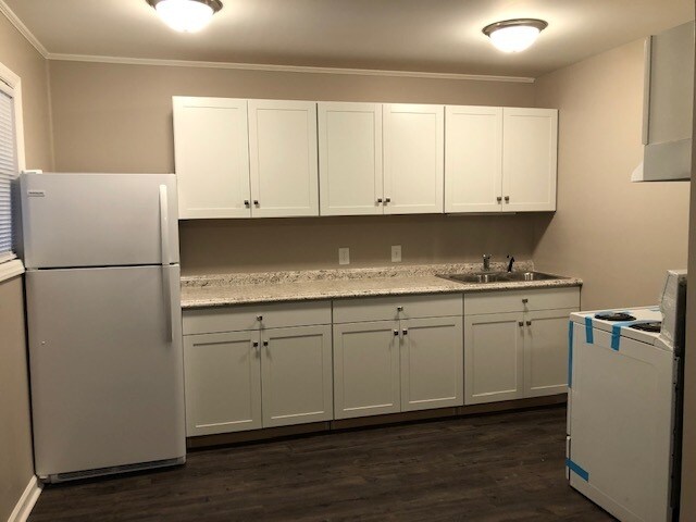 Building Photo - 3300 Starlight Dr