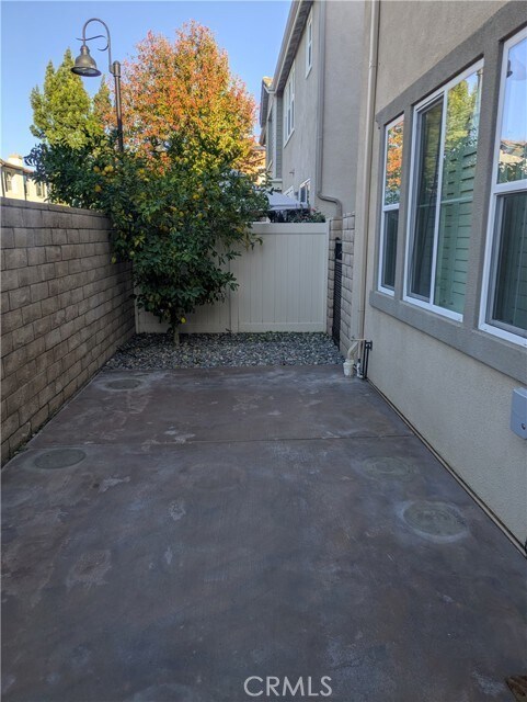 Building Photo - 42945 Avenida Amistad