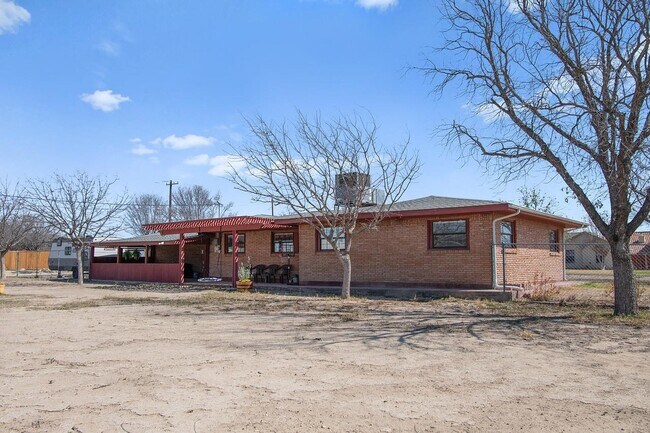 Building Photo - 208 N Broadview St