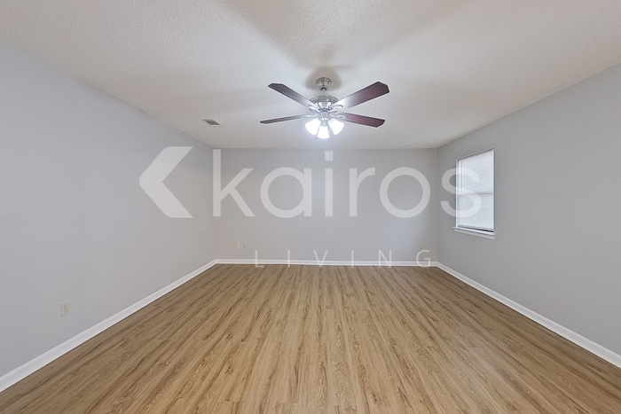 Building Photo - 5721 Old Hickory Rd