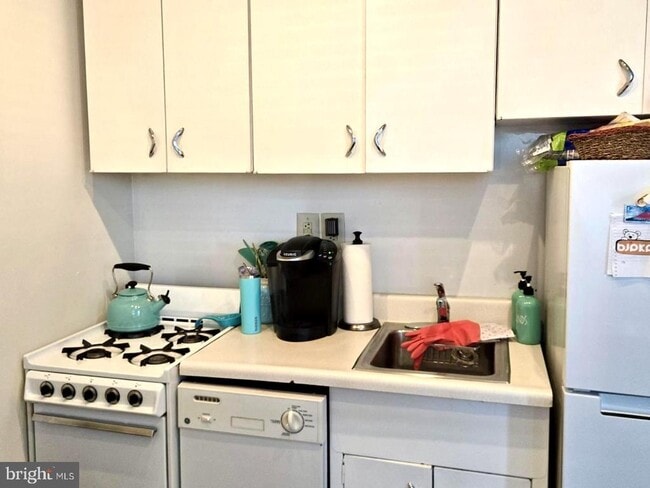 Building Photo - 2601 Pennsylvania Ave