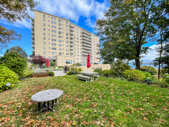Building Photo - 45 Eastern Promenade
