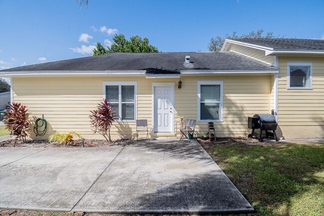 Building Photo - Rental Near Downtown Lakeland!!
