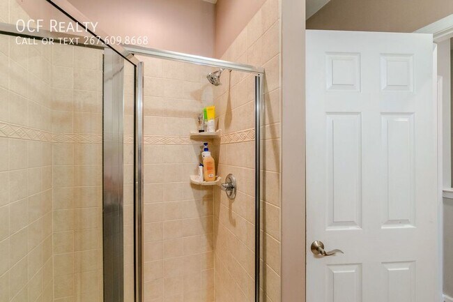 Building Photo - 3147 W Thompson St