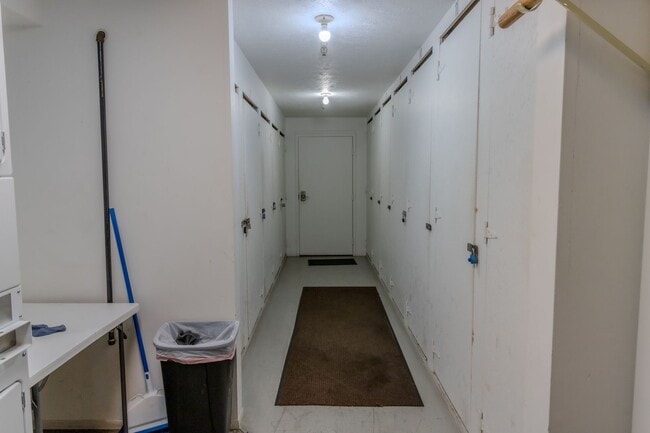 Building Photo - Live Where the City Comes Alive