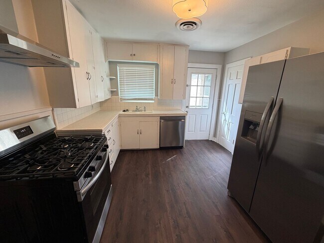 Building Photo - 3601 Norfolk Rd