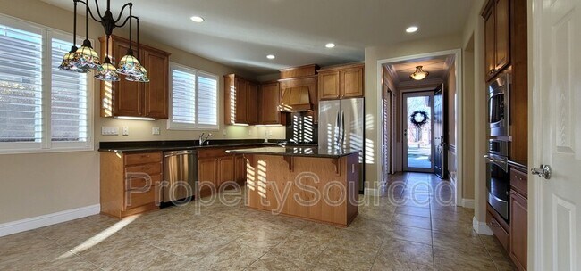 Building Photo - 2339 Shadow Berry Dr