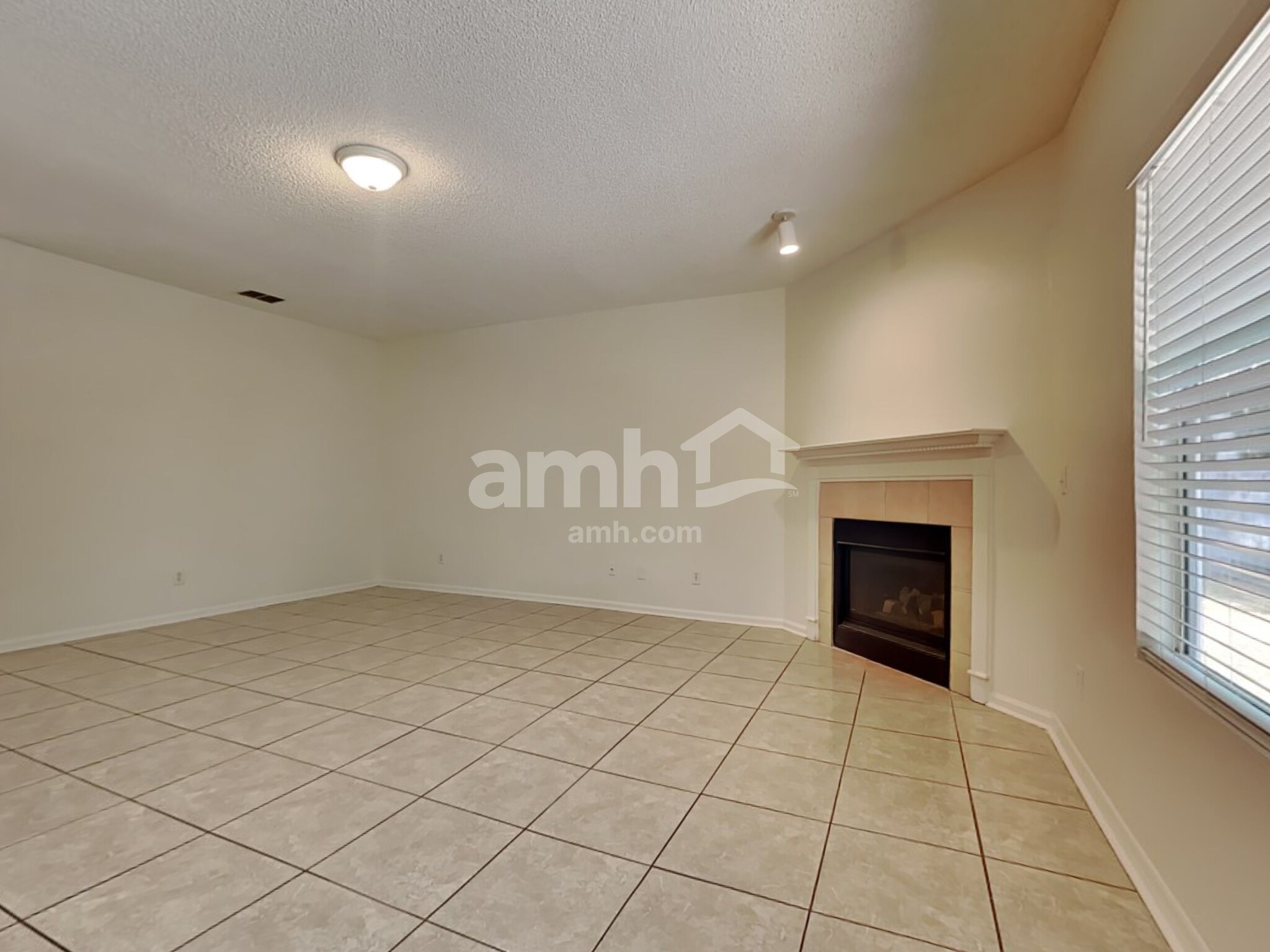 Building Photo - 2613 Fox Creek Dr