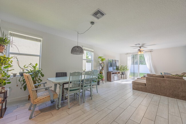 Building Photo - 2460 Timber Forest Dr