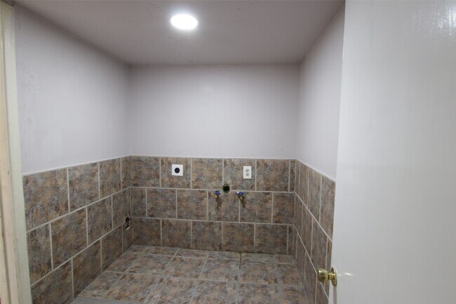 Building Photo - 10426 Cedar Towne Ln