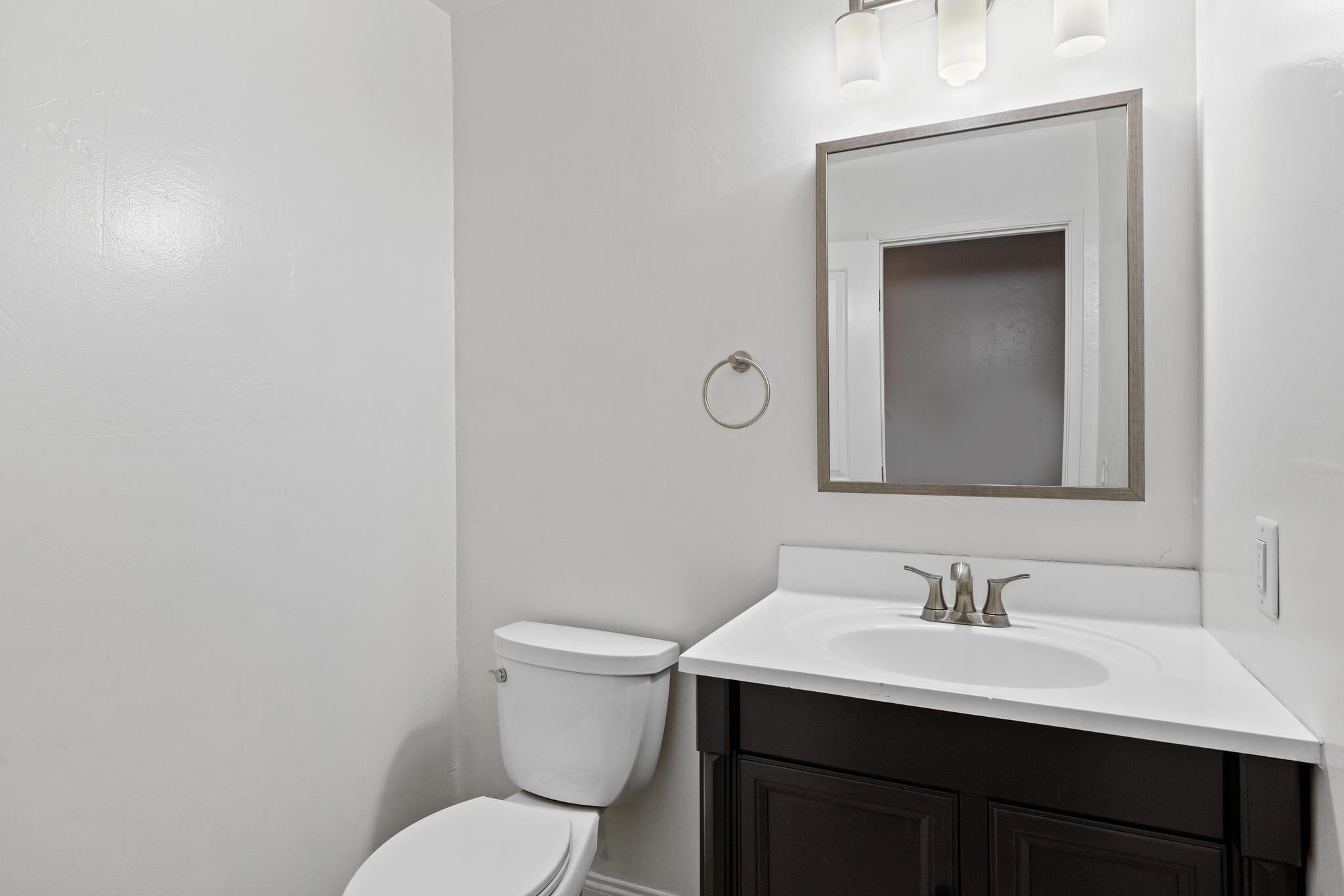Building Photo - 5275 Reservoir Dr