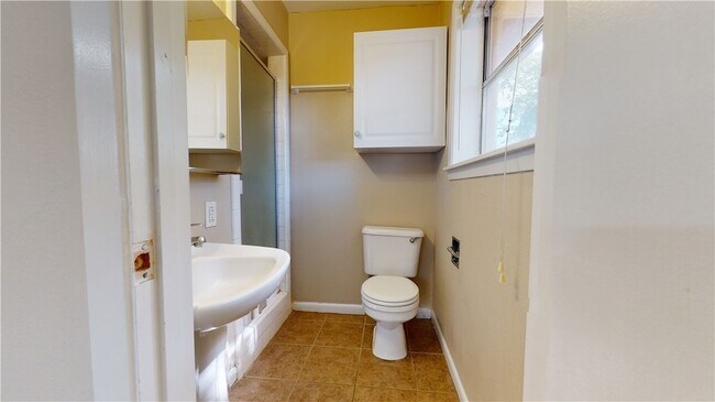 Building Photo - 1207 Lawyer St