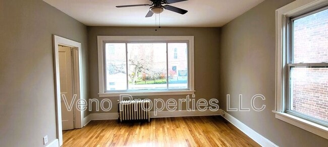 Building Photo - 179 9th St