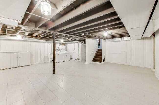 Building Photo - 403 Dalton Ave