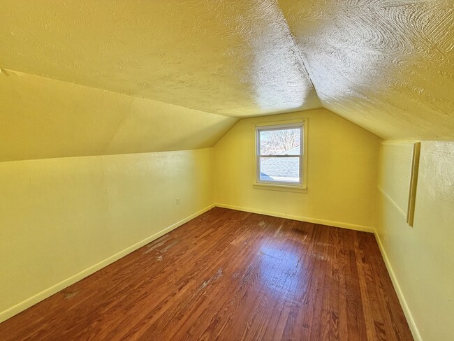 Building Photo - 205 N Mill St