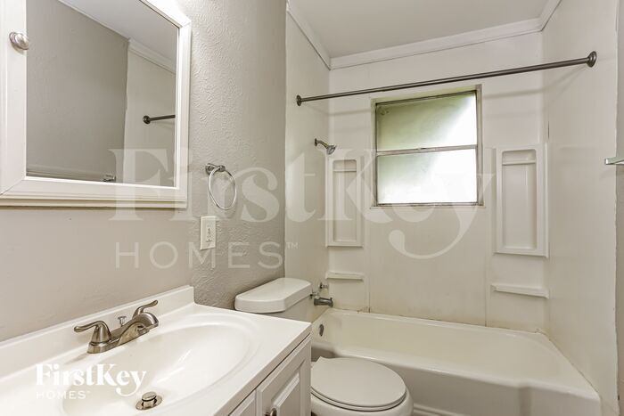 Building Photo - 4441 Jane Anne St