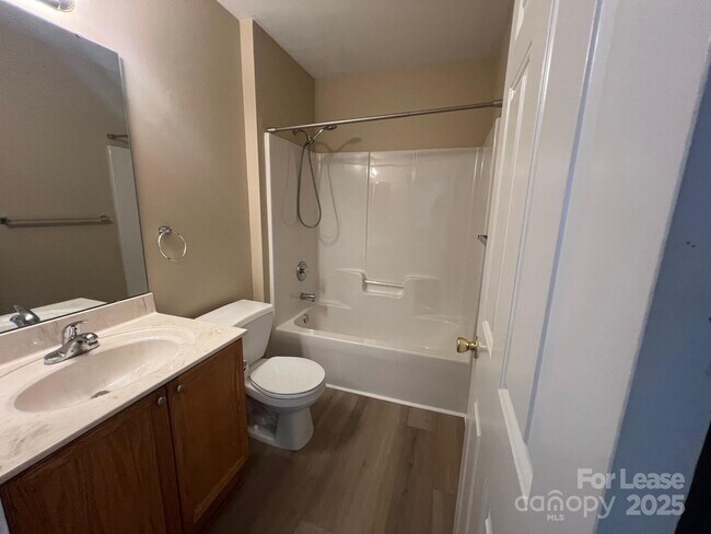 Building Photo - 110 Endicott Ct