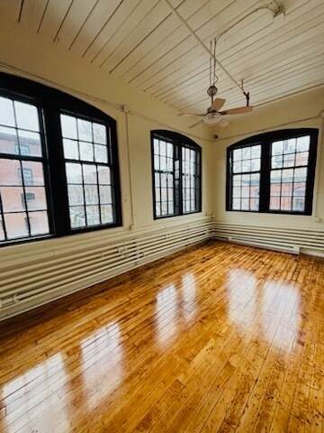 Building Photo - 595 Mineral Spring Ave