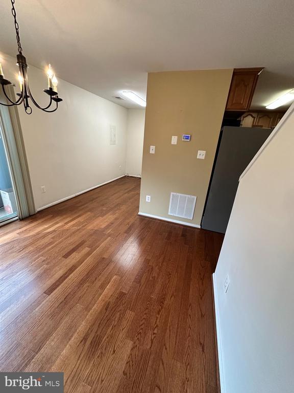 Building Photo - 7943 Timarand Ct