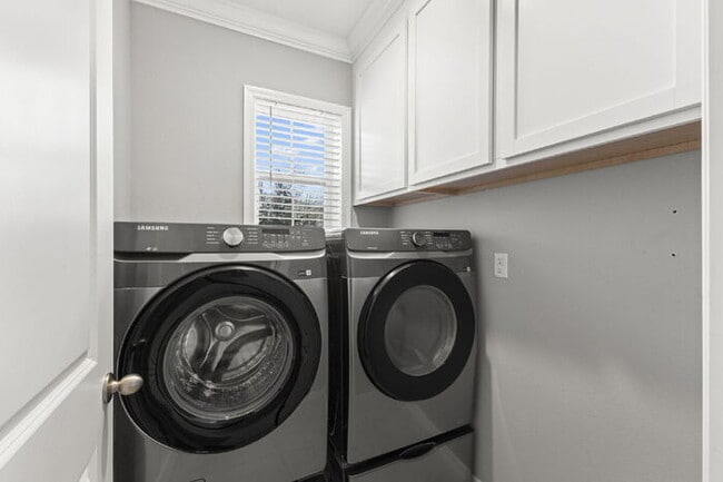 Building Photo - BEAUTIFUL Home For Rent in Epperson Lagoon!