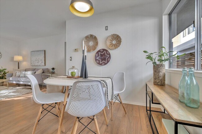 Building Photo - 103-119 Darlington Lane