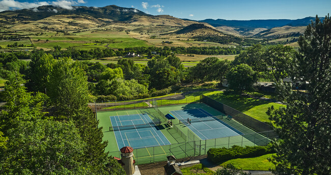 Tennis and pickleball courts - 2525 Ashland St