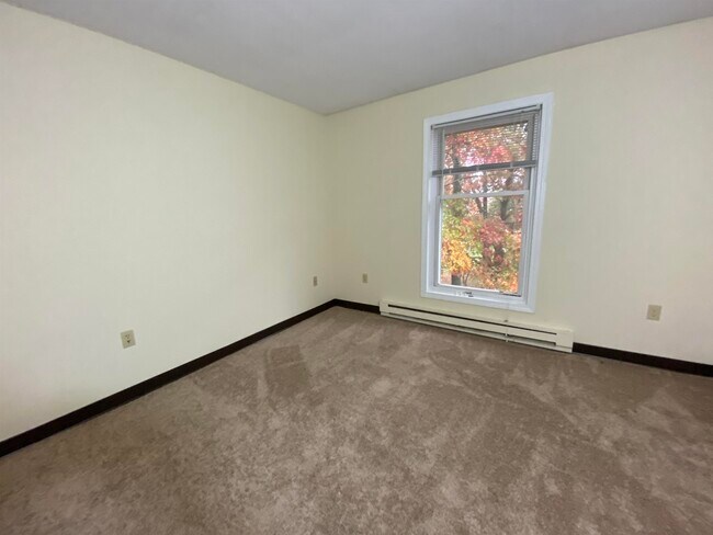 Building Photo - 131 Eastern Ave