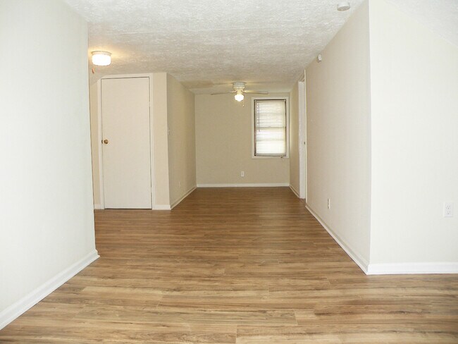 Building Photo - 3255 Euclid Heights Blvd