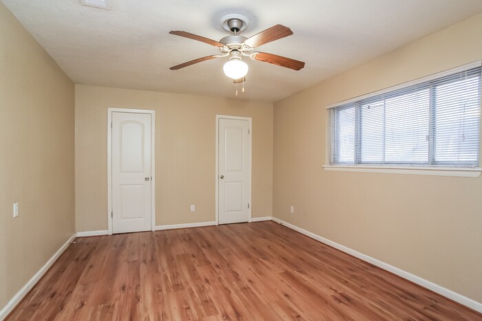 Building Photo - 701 Inwood Dr