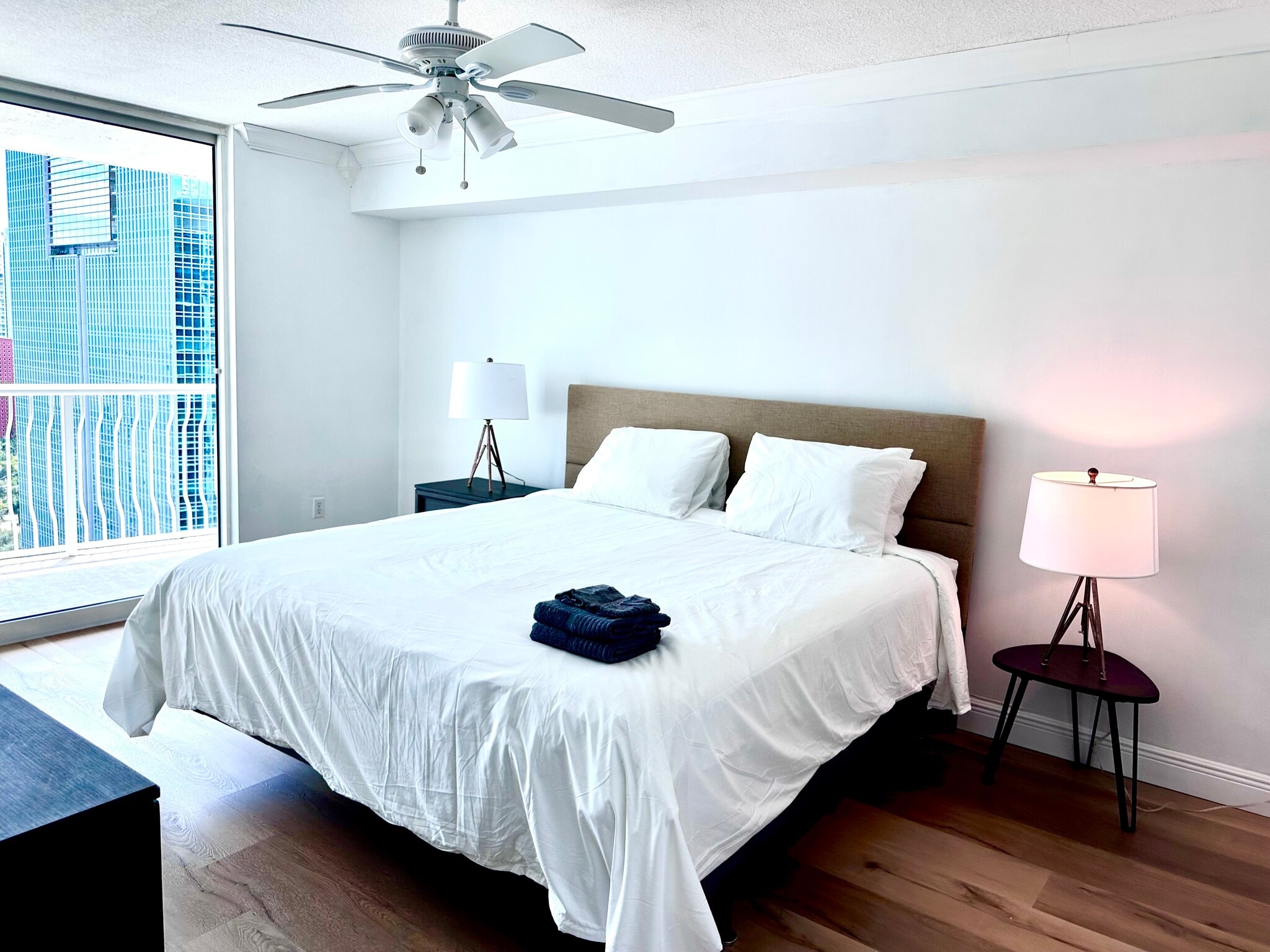 Building Photo - 1200 Brickell Bay Dr